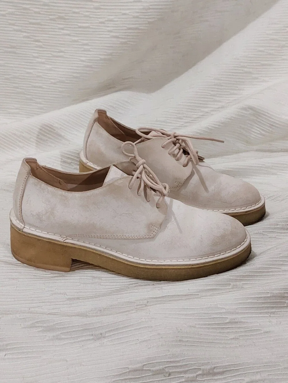 Clarks Women's Suede Lace-Up Oxfords in Light Blush Size 9